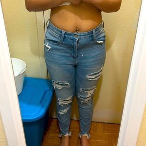 American eagle ripped jeans light wash